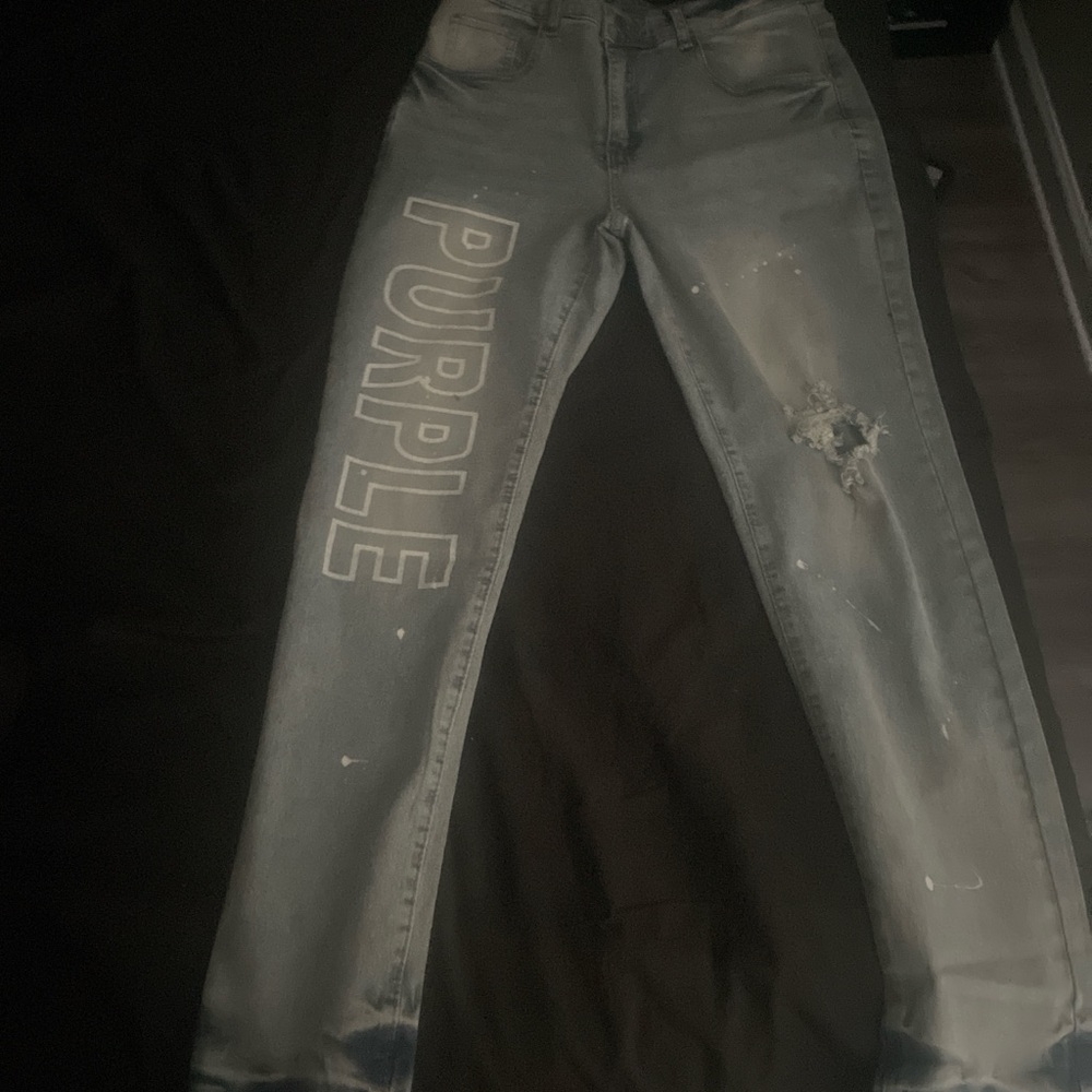 Trendy Gray Skinny Jeans with White Lettering